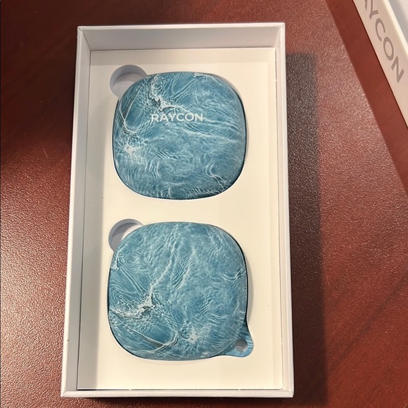 Raycon Protective Case - Blue - Picture 2 of 4